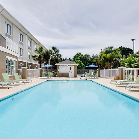 Holiday Inn Express Hotel & Suites Dublin By Ihg Exteriör bild