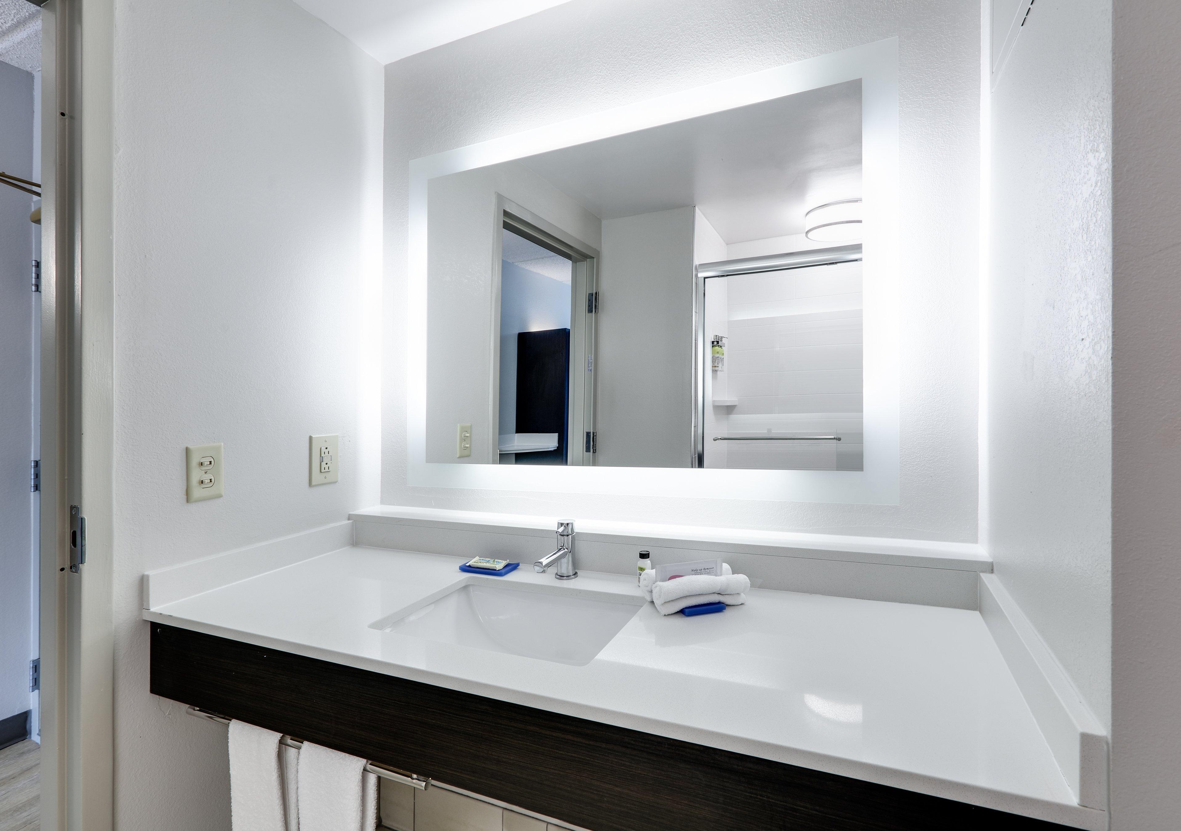Holiday Inn Express Hotel & Suites Dublin By Ihg Exteriör bild