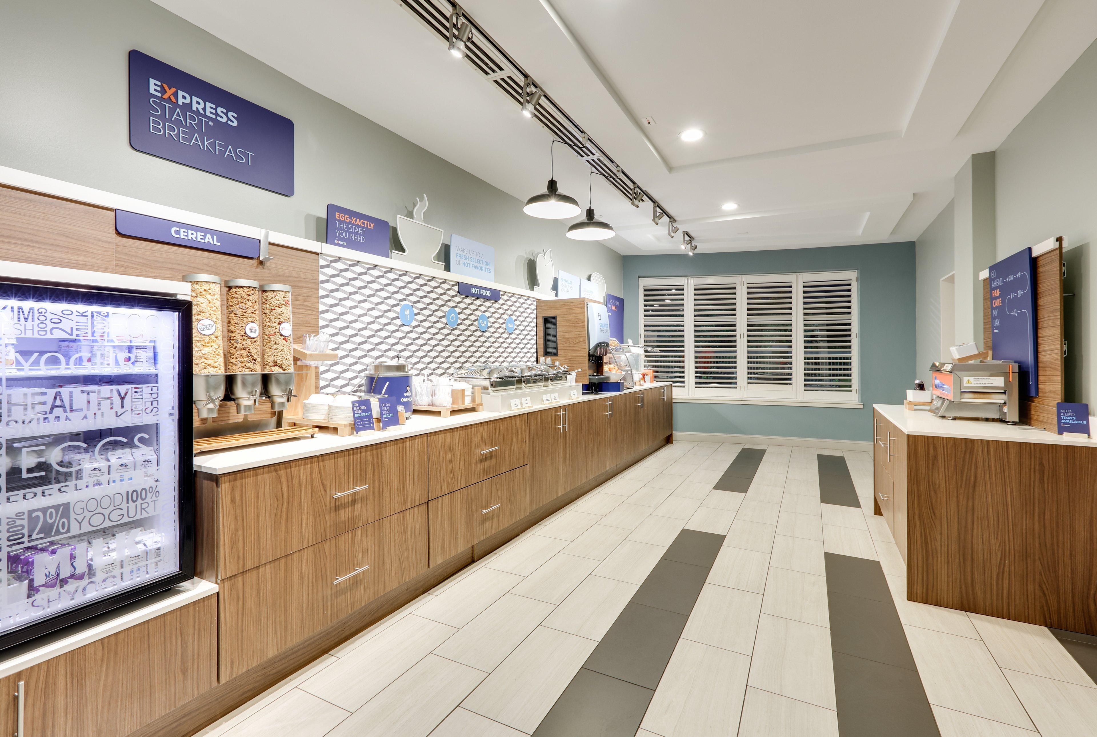 Holiday Inn Express Hotel & Suites Dublin By Ihg Exteriör bild