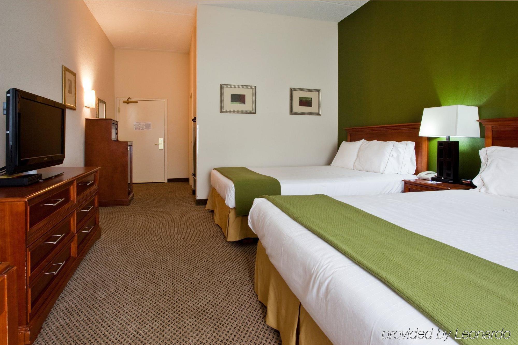 Holiday Inn Express Hotel & Suites Dublin By Ihg Rum bild