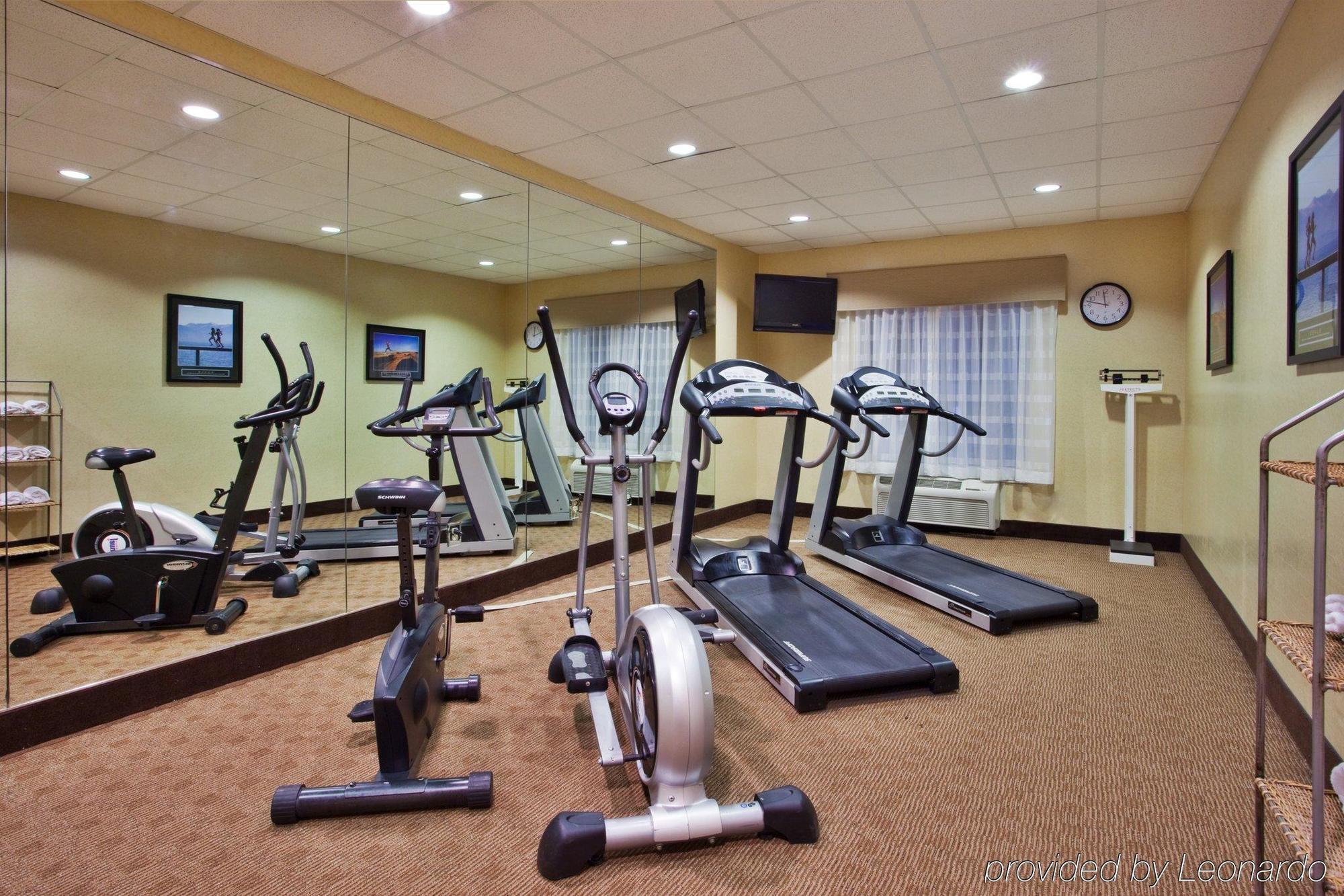 Holiday Inn Express Hotel & Suites Dublin By Ihg Exteriör bild