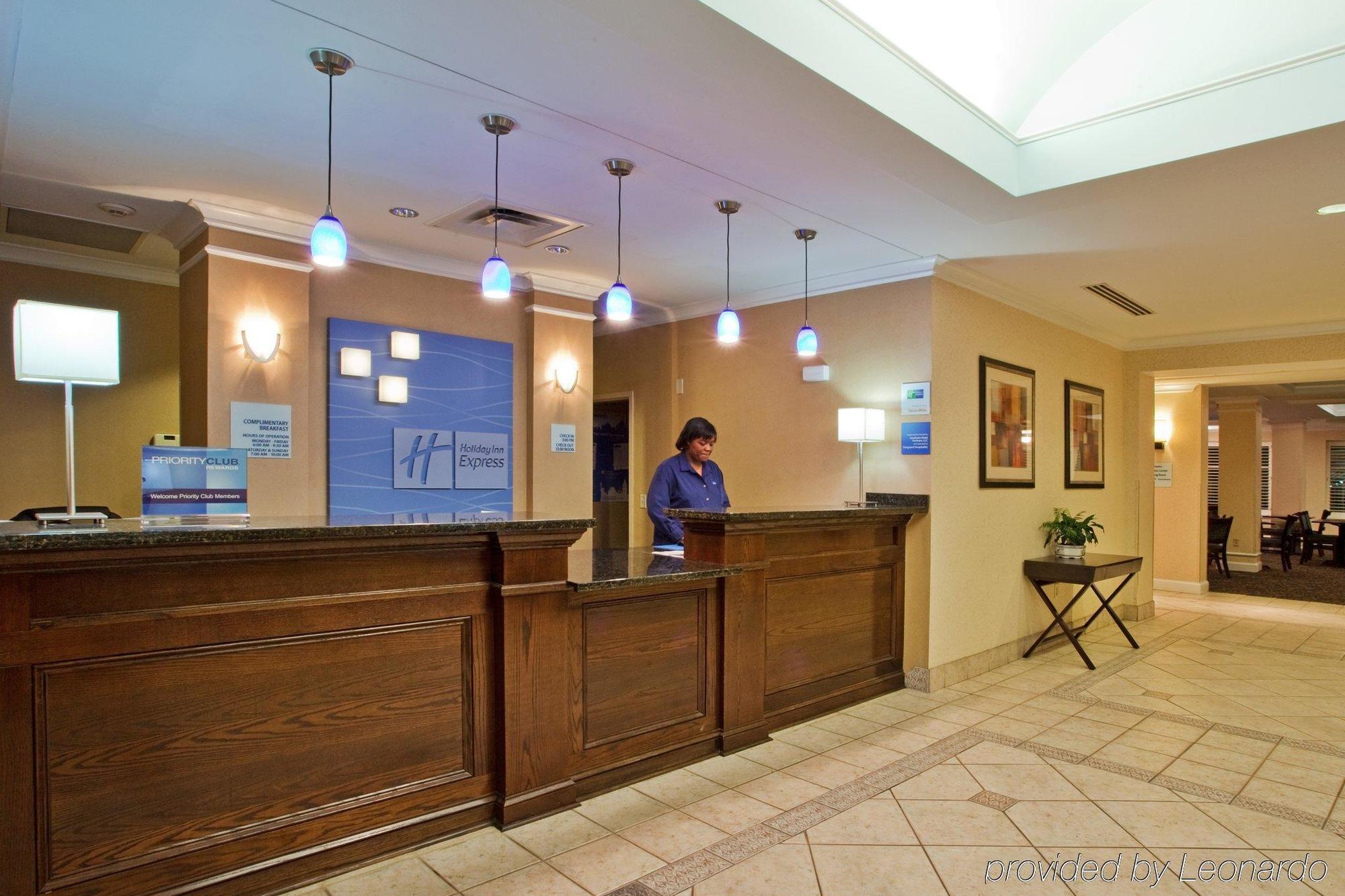 Holiday Inn Express Hotel & Suites Dublin By Ihg Exteriör bild