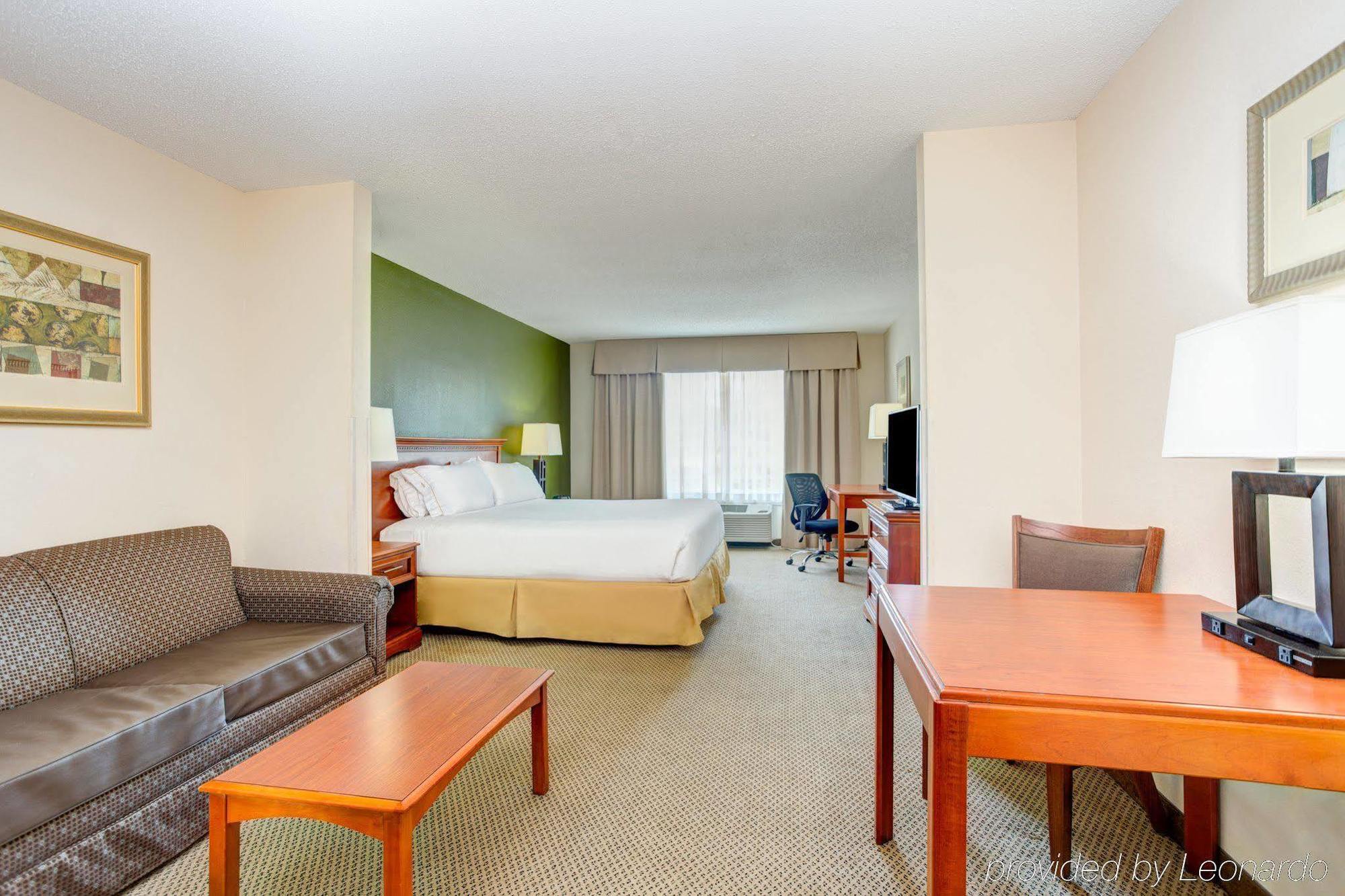 Holiday Inn Express Hotel & Suites Dublin By Ihg Exteriör bild