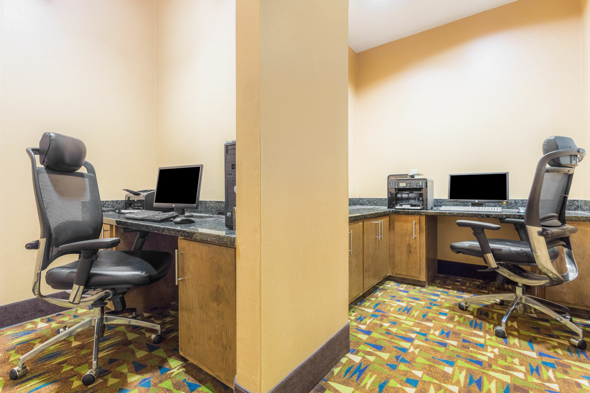 Holiday Inn Express Hotel & Suites Dublin By Ihg Exteriör bild
